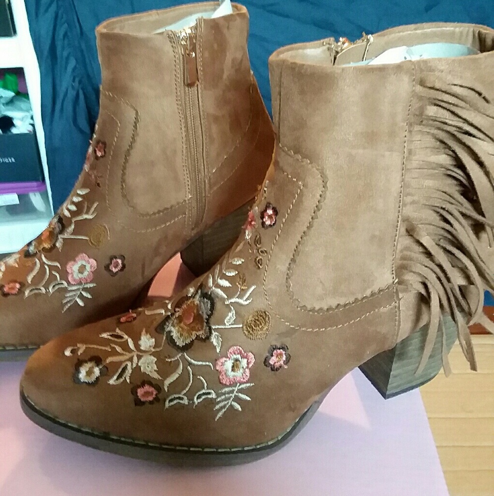 Cowgal booties